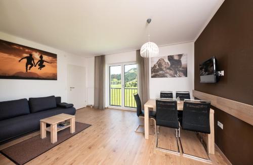 Apartment with Mountain View