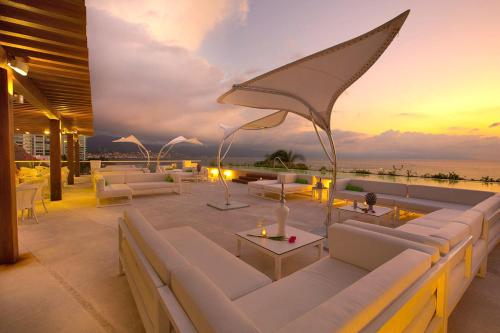 The Hacienda at Krystal Grand Puerto Vallarta- All Inclusive - 바/라운지