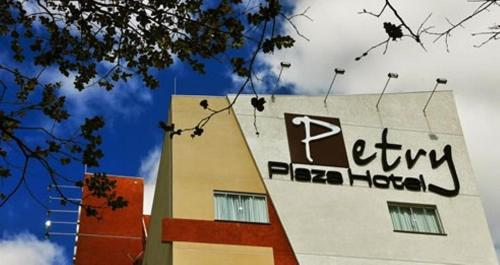 Petry Plaza Hotel