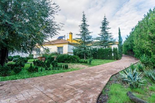  Casa Elizabeth, Pension in Palomares del Río bei La Puebla del Río