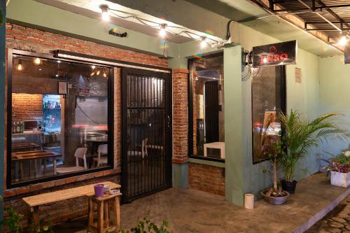 UP bar bed UP bar bed