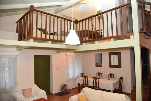  GET AWAY COUNTRY HOUSE in Lygourio