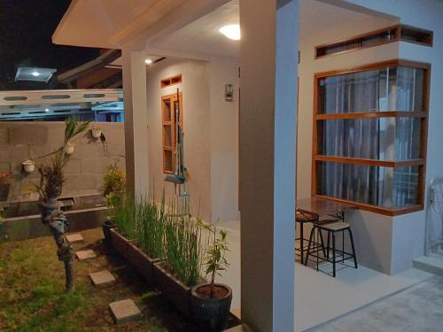 Guesthouse - Lubna Homestay in Sukamanah