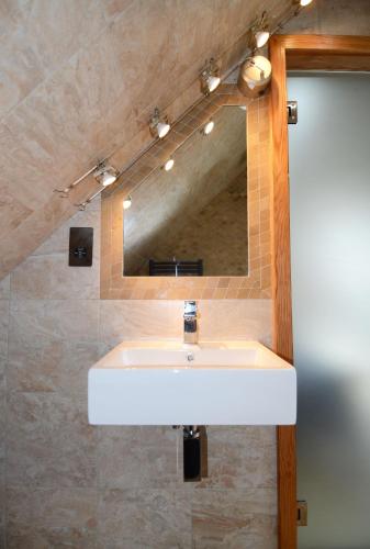 Koupelna, Luxury Barn House - Central Oxford/Cotswolds in Cassington