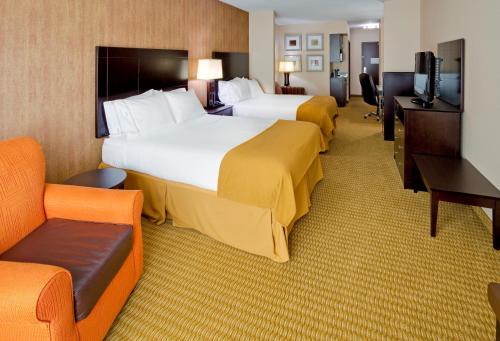 Holiday Inn Express Hotel & Suites Lebanon an IHG Hotel - main image