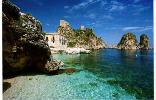Helios Villa on the Sea - image 9