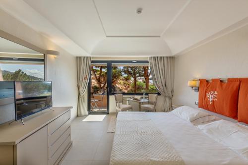 Hotel Cala Lunga - image 6