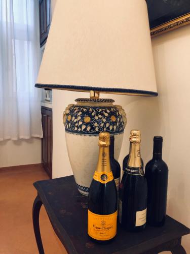 Visione Via Sant’Andrea delle Fratte, 36, Roma (foto 10)