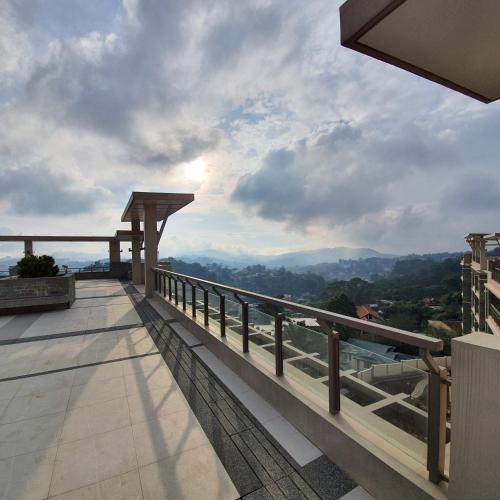 Balcony/terrace, CozyHill Baguio Home in Mines View Park