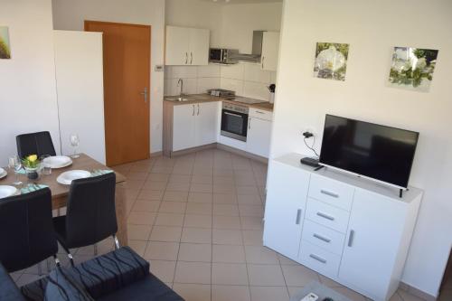 COMFY and BRIGHT Apartment - Kranj