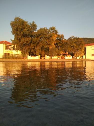  Kalama Apartments, Pension in Kalamos