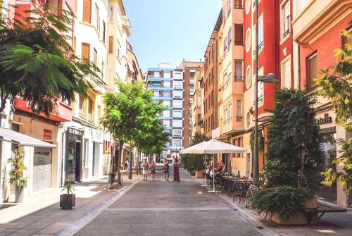 IDEAL & CENTRO, tranquilo GARAJE GRATIS y 2 baños IDEAL & CENTRO, tranquilo GARAJE GRATIS y 2 baños