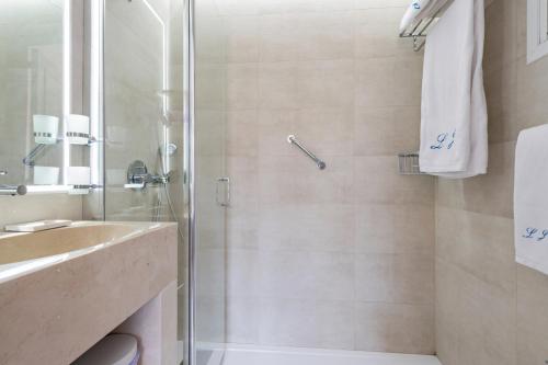 Apartamentos Los Jerónimos - image 5
