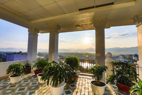 Altan/terrasse, An loc hotel in Dien Bien Phu