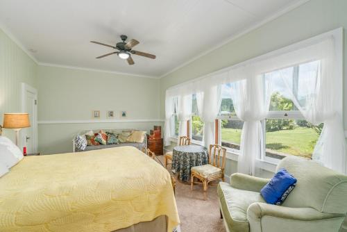 Old Hawaiian Bed & Breakfast