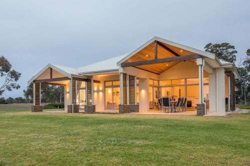 Metricup House - elegant country retreat - Margaret River