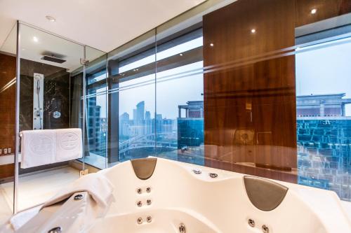 Vannituba, The Langham Shanghai Xintiandi near Xintiandi
