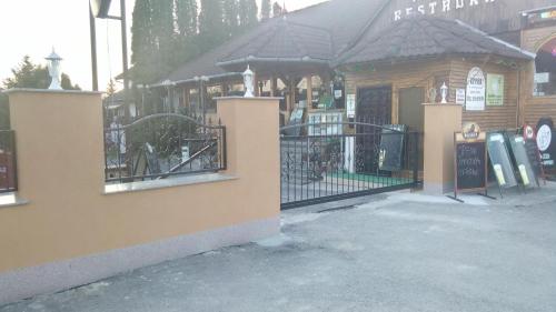 Fehérló Vendégház & Restaurant - image 11