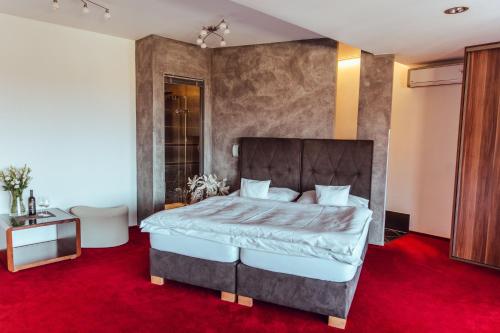 Exclusive Double Room with Balcony