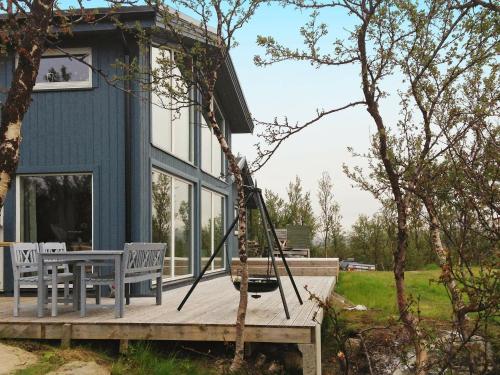 . 6 person holiday home in Kvalsund