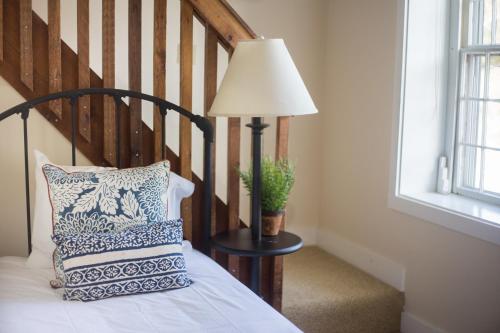 220351602 Kedron Valley Inn