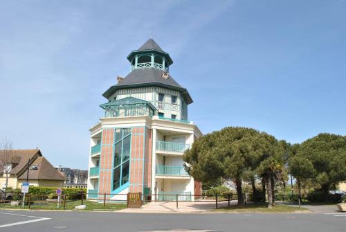 Port-Guillaume, résidence de vacances avec mer & piscine