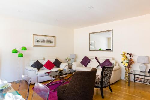 2 Bed Off Regent St