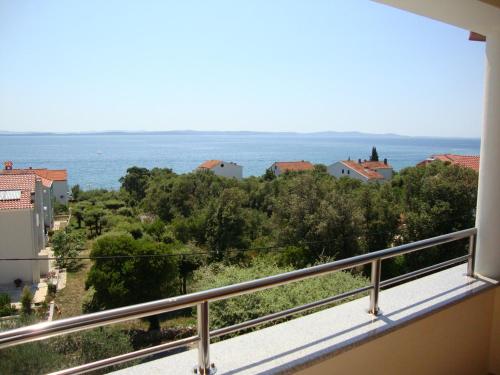 Kilátás, Apartments Villa Damir in Petrcane Városközpont