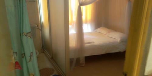 Single room, shower