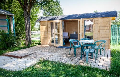 Camping de Tournus - Drole de cabane - image 12