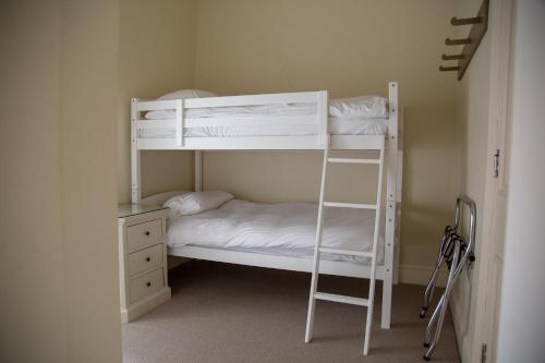The Bell Hotel - image 5