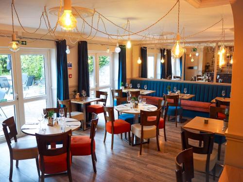 Restaurace, Hayward's at the Grasmere in Keynsham East