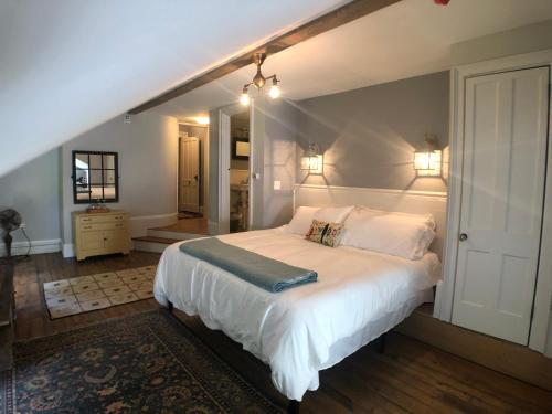 . Mill Pond Inn