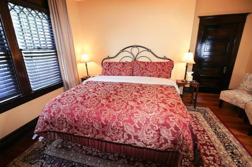 Iron Horse Inn - image 8