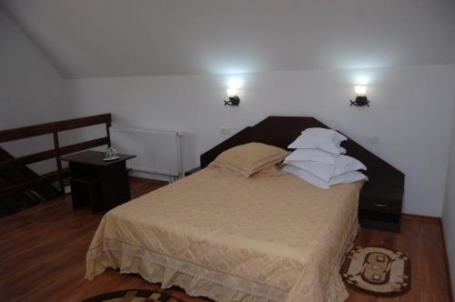 1 double bed, 1 sofa bed