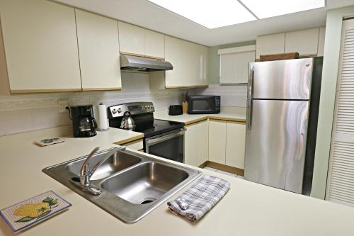 Ocean Village Club P26 - main image