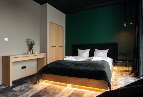 2 twin beds