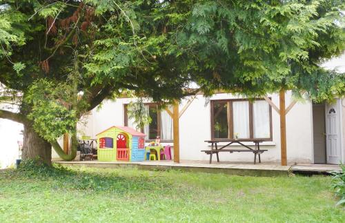 Chateau de Sainte Colombe Sur Gand