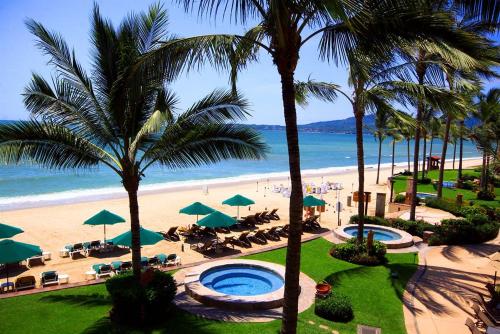 VLE-3102-OCEAN FRONT RESORT- WALKING DISTANCE TO TOWN! SWIMMABLE BEACH!