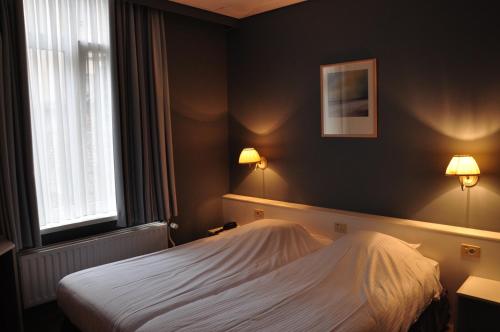 Standard Room image 2