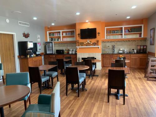 Guest House Inn Medical District near Texas Tech Univ - 레스토랑