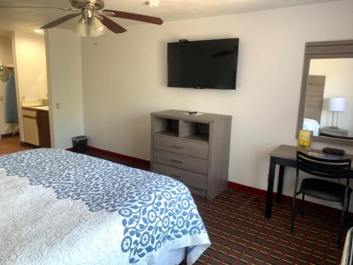 Guest House Inn Medical District near Texas Tech Univ