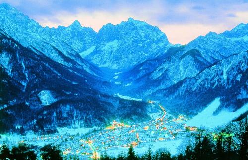 設施, 阿爾皮納酒店 (Hotel Alpina) in 克朗傑斯卡哥拉