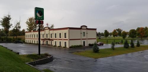 Pleasant Night Inn- carthage NY