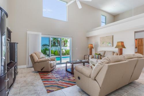 Nestled in Naples Park - image 5