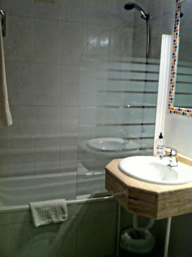 Hostal Del Carmen 3