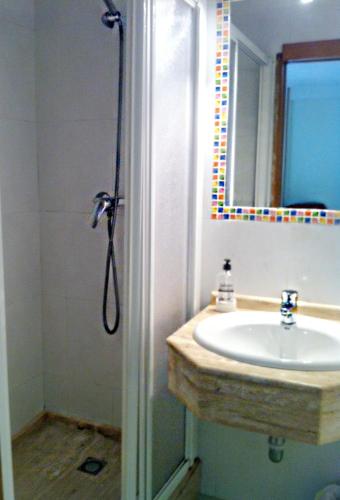 Hostal Del Carmen 5