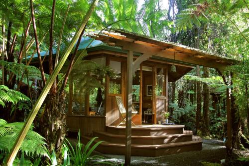 Volcano Rainforest Retreat