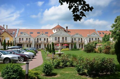 Ametiszt Hotel Harkány, Harkány bei Kastélyosdombó