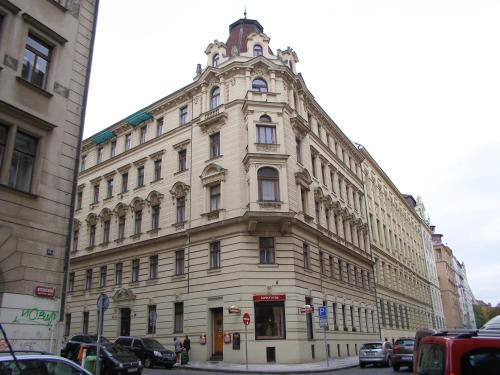 Luxury Loft - image 13